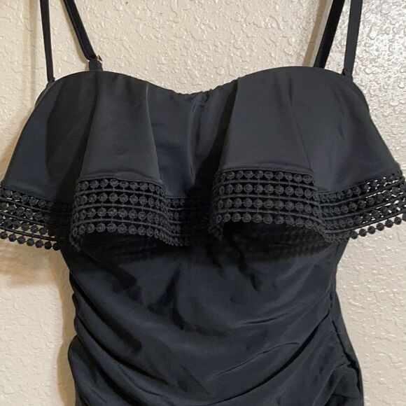 KONA Sol | black ruffle swimsuit - Picture 1 of 11